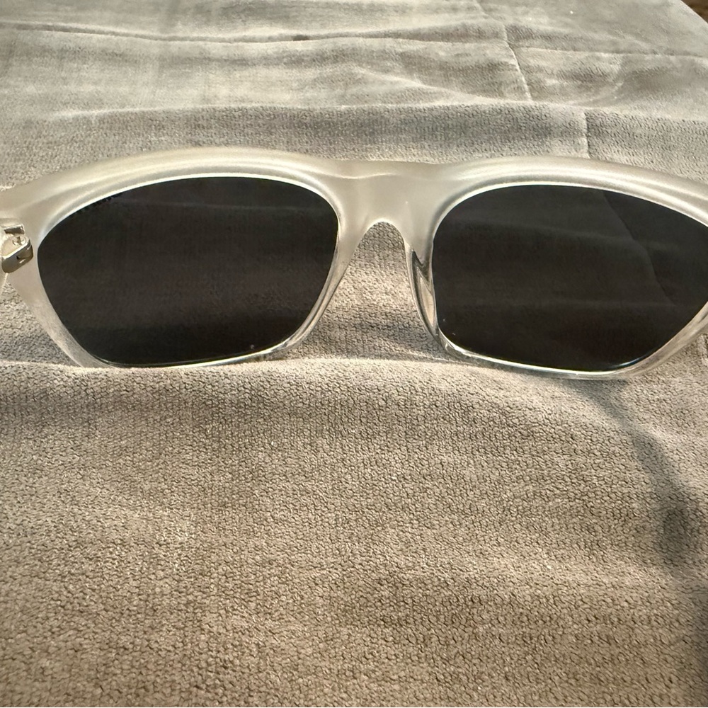 Smith Optics Tioga - Polarized Frosted Clear Sunglasses with Dark Lenses - Picture 4 of 7